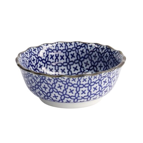 Made from high-quality porcelain Traditional Sashiko design Dishwasher and microwave safe Perfect for sauces, dips, and small side dishes Dimensions: 9x3.5 cm